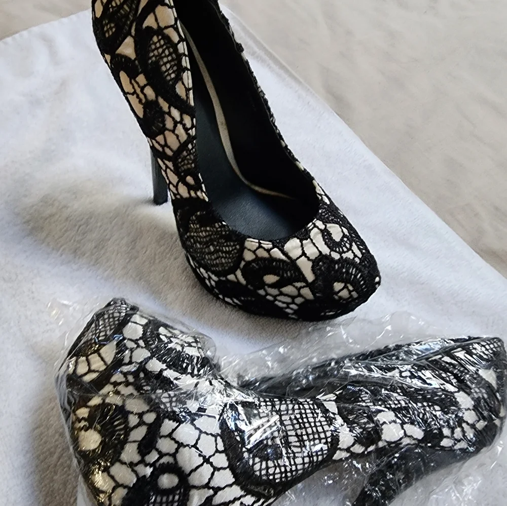 Charlotte Russe High Heels - Picture 2 of 4